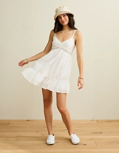 Minirobe style nuisette à encolure en V AE