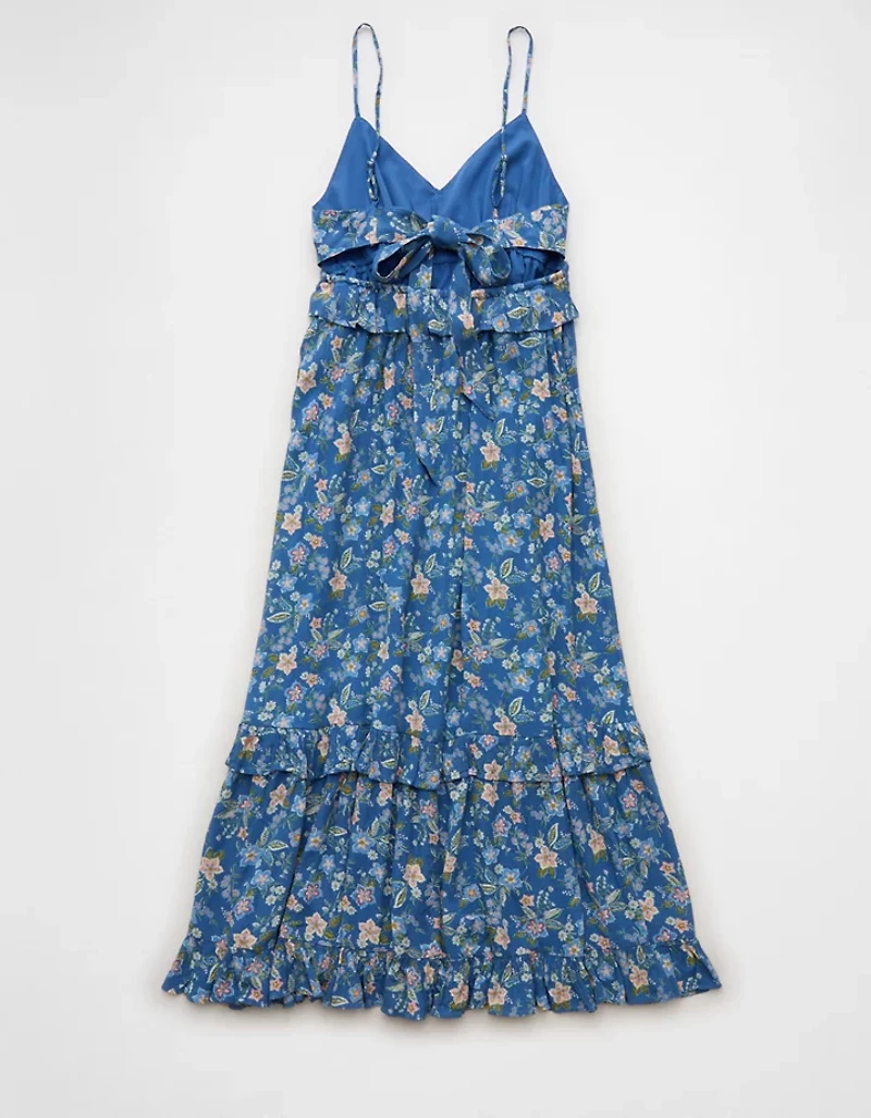 Robe mi-longue avec encolure en V et volants AE