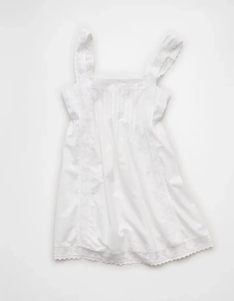 Minirobe à col carré et bordure en dentelle AE