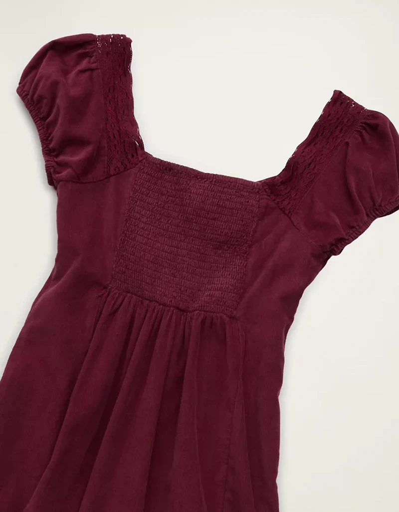 Minirobe en velours côtelé nouée à l’avant avec dentelle AE
