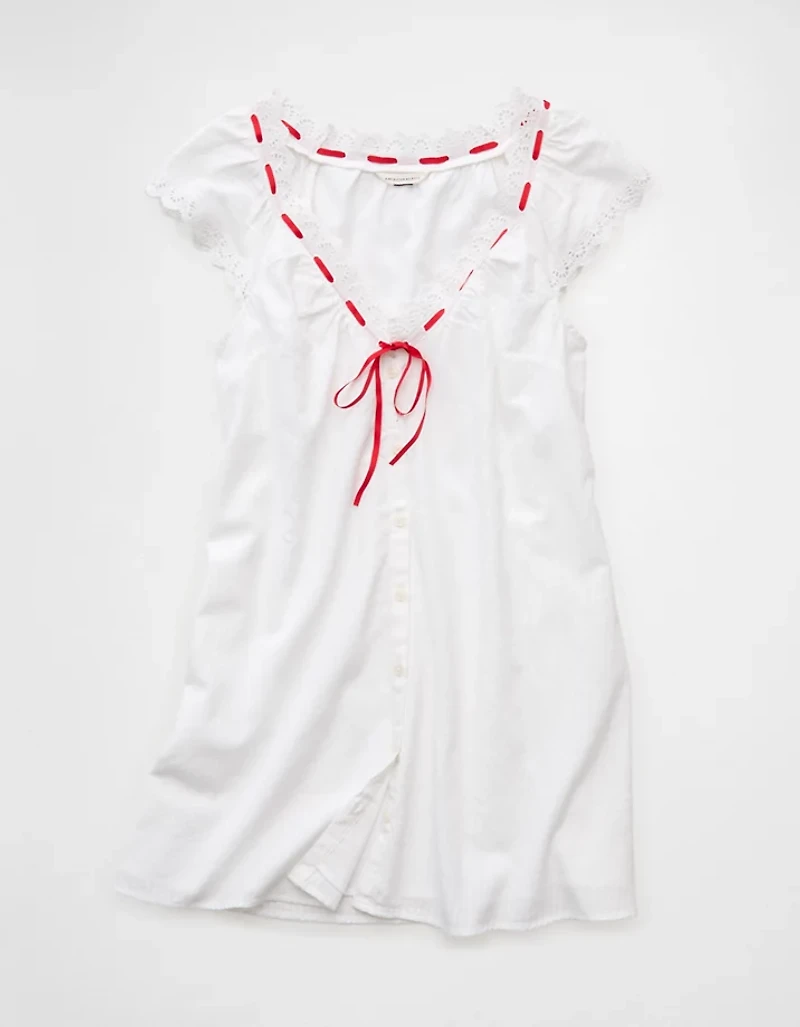 Minirobe boutonnée avec encolure en V et volants AE