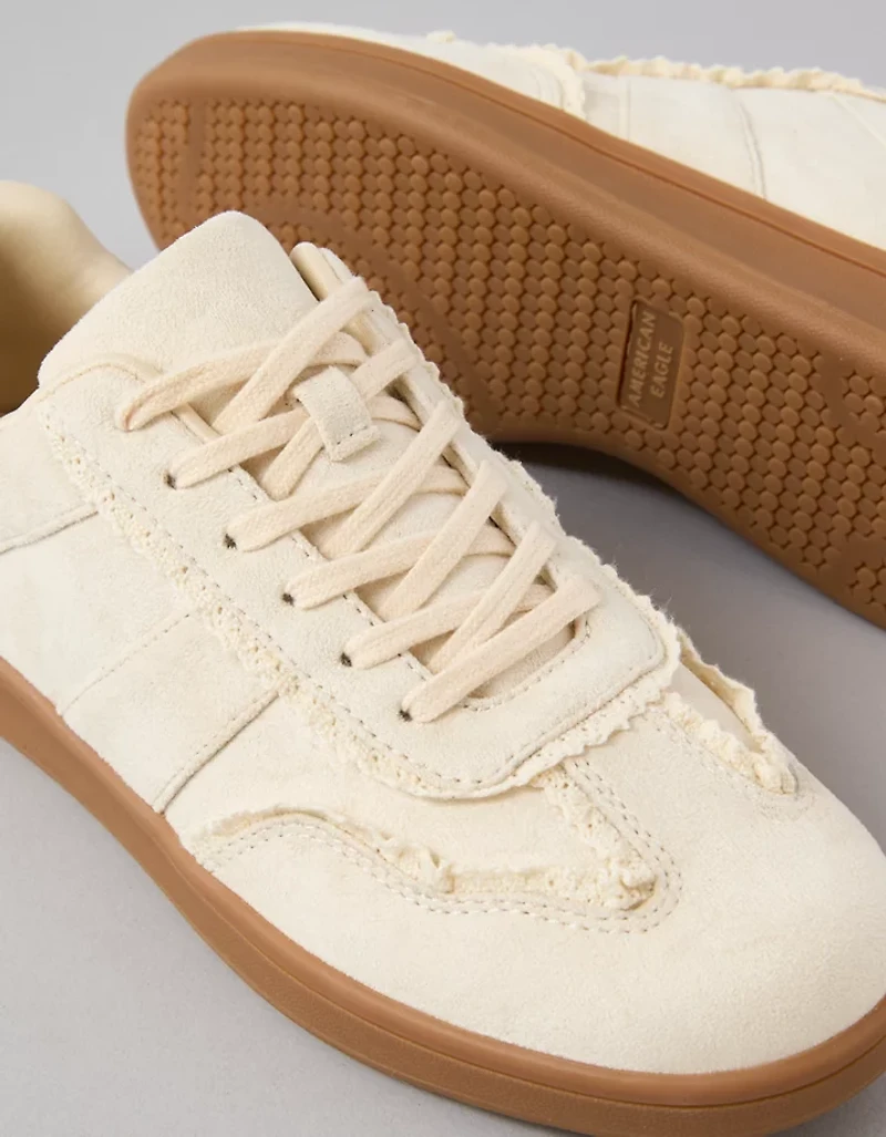 AE Femme Lace Sneaker