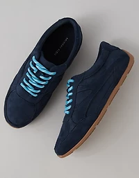 AE Low Retro Sneaker