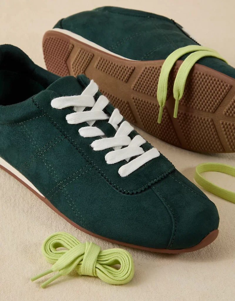 AE Low Pro Runner Sneaker
