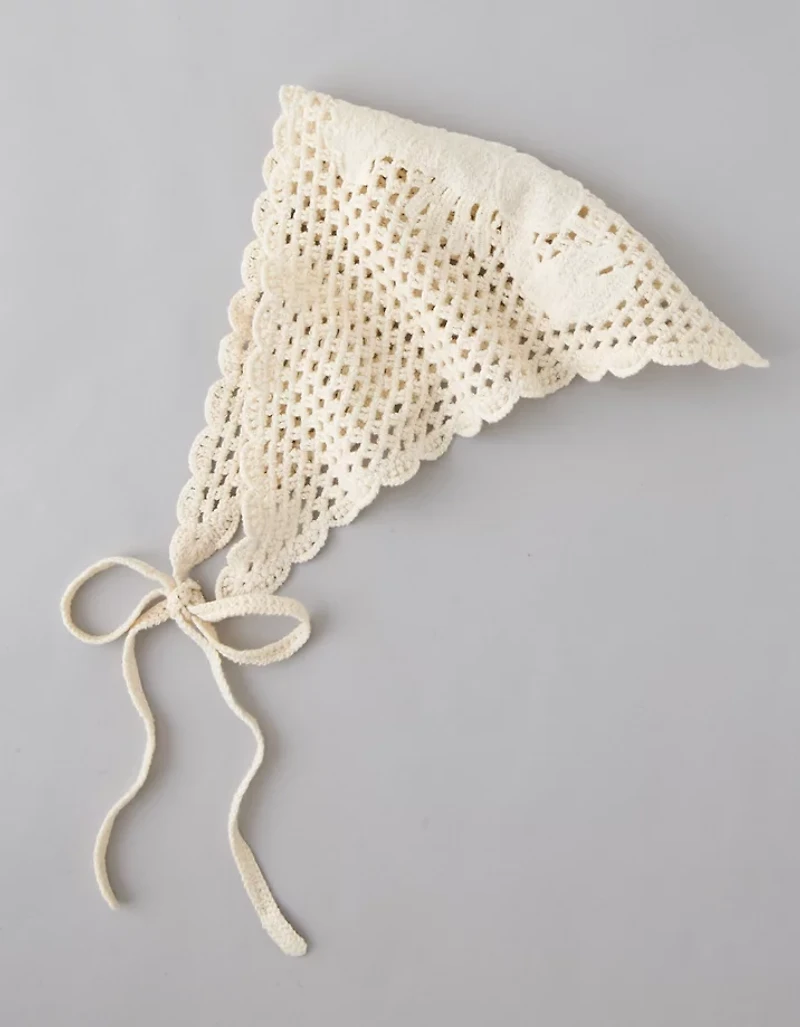 Bandana à motif au crochet AE