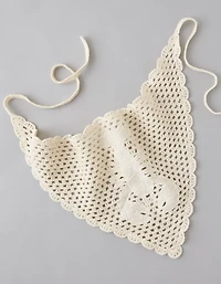 Bandana à motif au crochet AE
