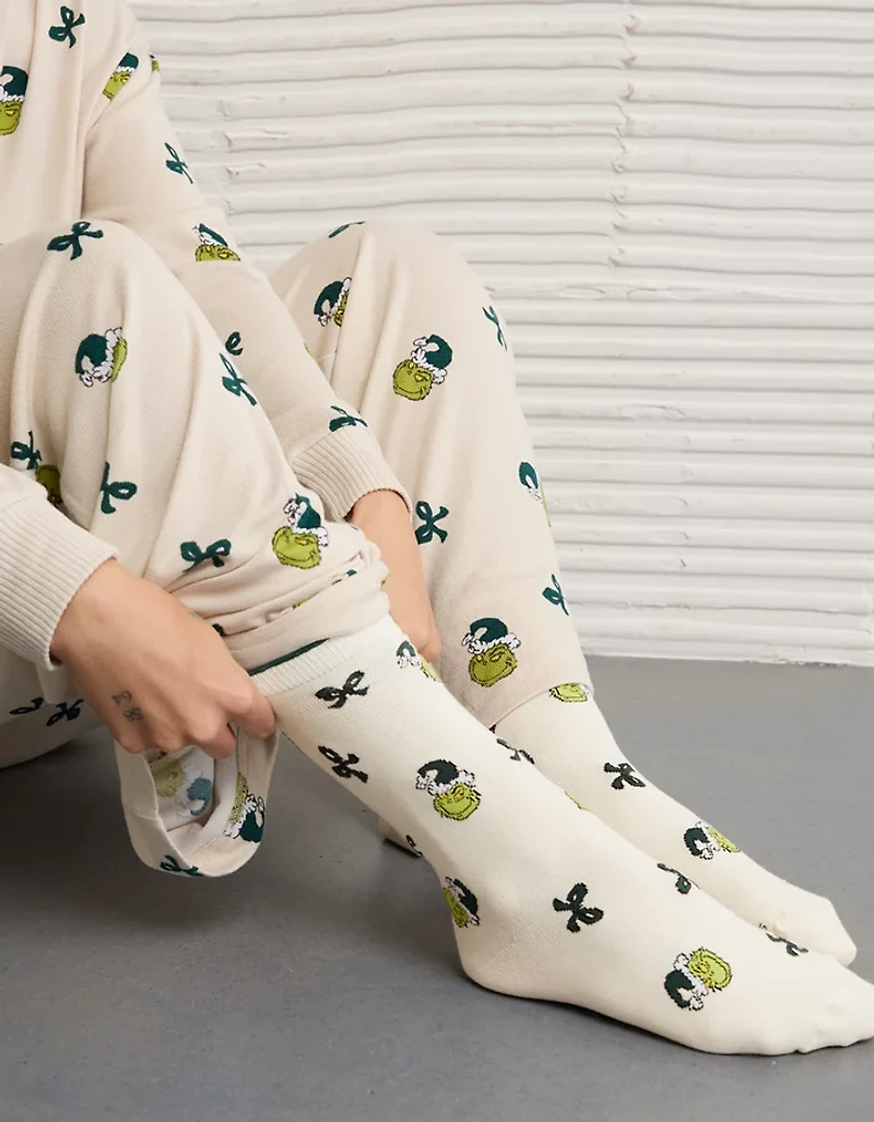 AE Grinch Ruffle Crew Socks