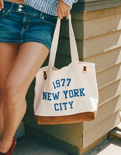 AE Off-Duty Graphic Tote Bag