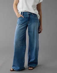 AE Strigid Low-Rise Ultra Wide-Leg Jean