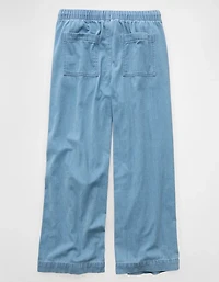 AE Cozy Dreamy Drape Low-Rise Ultra Wide-Leg Jean