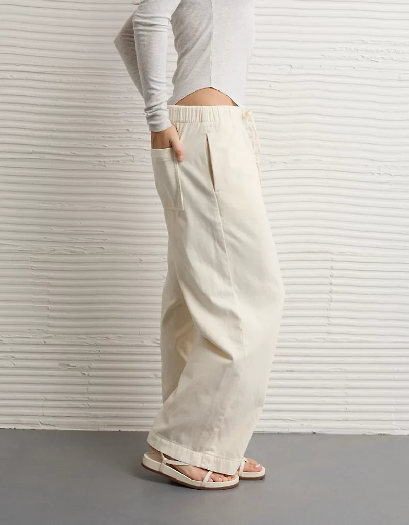 AE Cozy Dreamy Drape Low-Rise Ultra Wide-Leg Jean