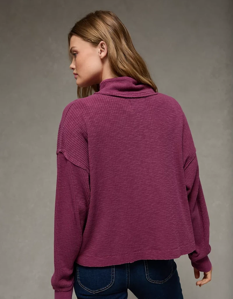 AE Big Hug Quarter-Zip Sweatshirt