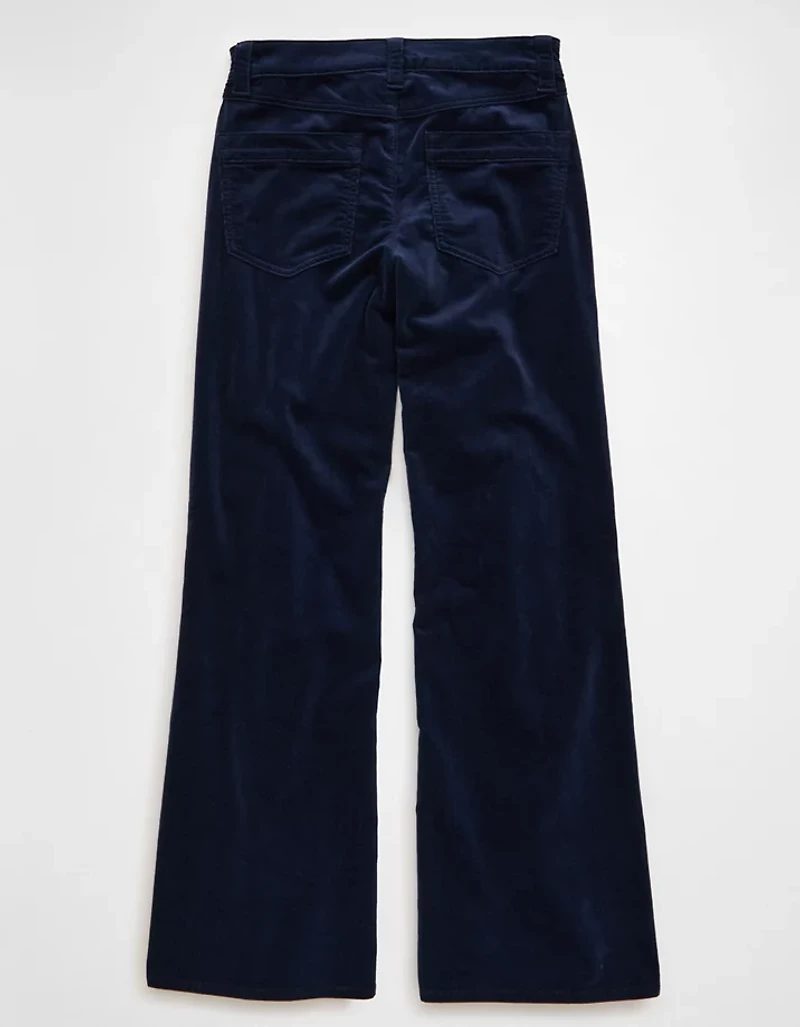 Pantalon à jambe évasée taille haute en velours côtelé AE