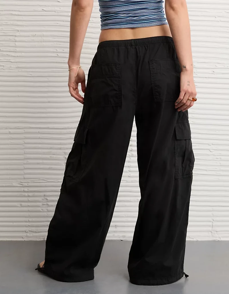 AE Low-Rise Baggy Cargo Parachute Pant