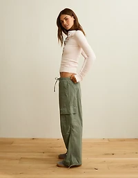 AE Low-Rise Baggy Cargo Parachute Pant