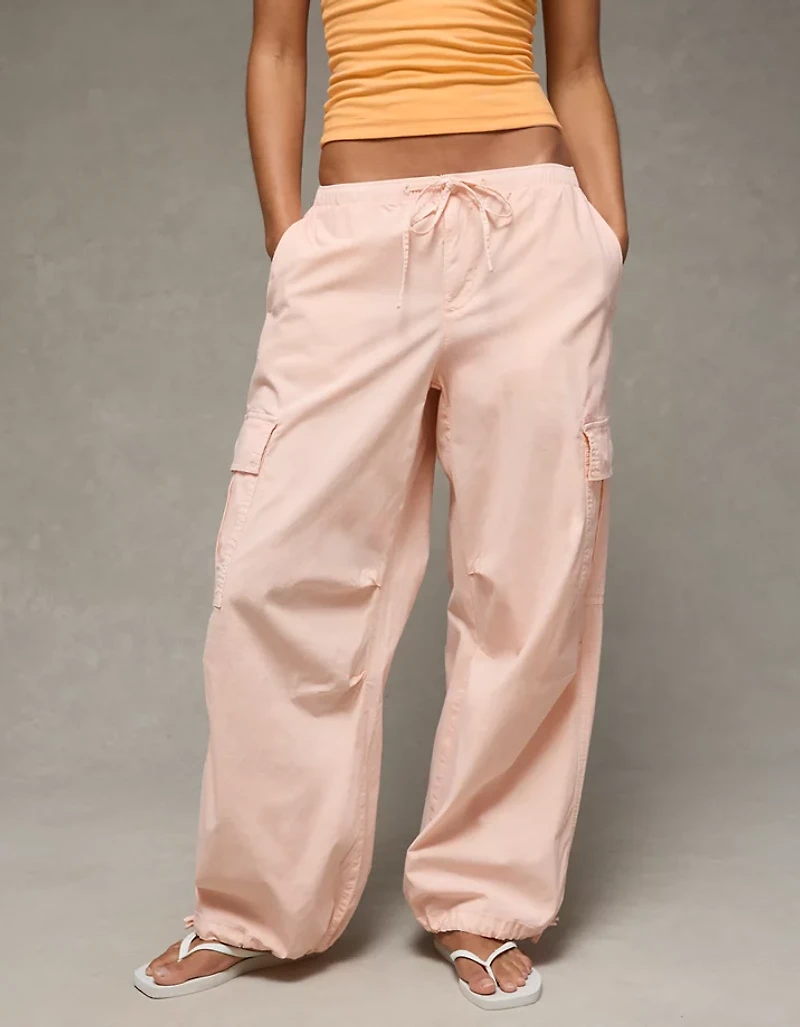 AE Low-Rise Baggy Cargo Parachute Pant