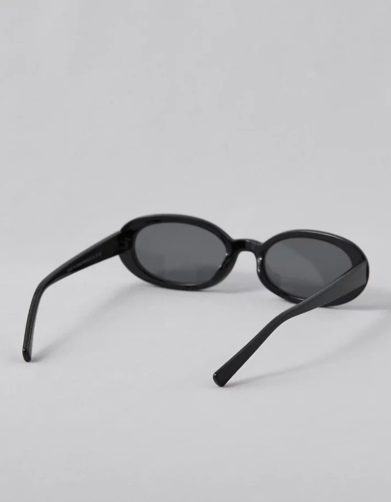Lunettes de soleil ovales noires AE