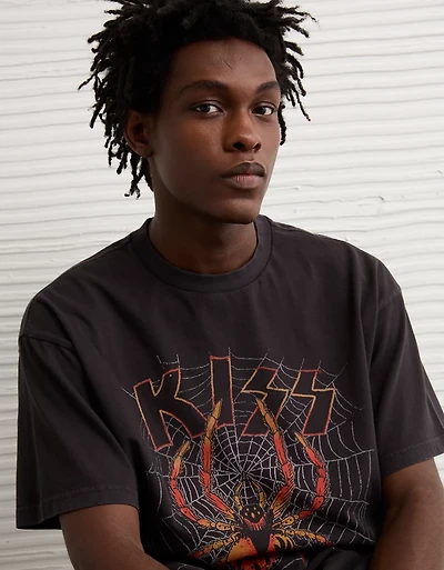 AE Boxy Kiss Halloween Graphic T-Shirt