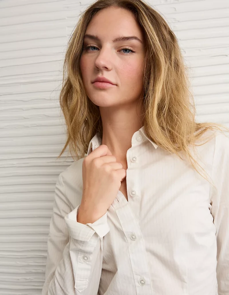 AE Fitted Poplin Button-Up Shirt