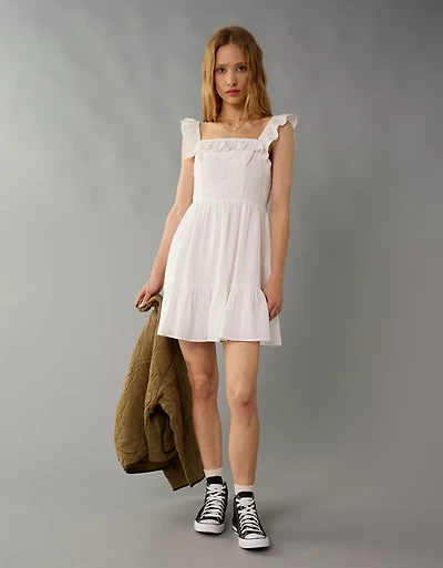 Minirobe à volants étagés décolleté carré AE