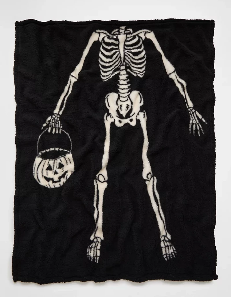 AE Skeleton Blanket