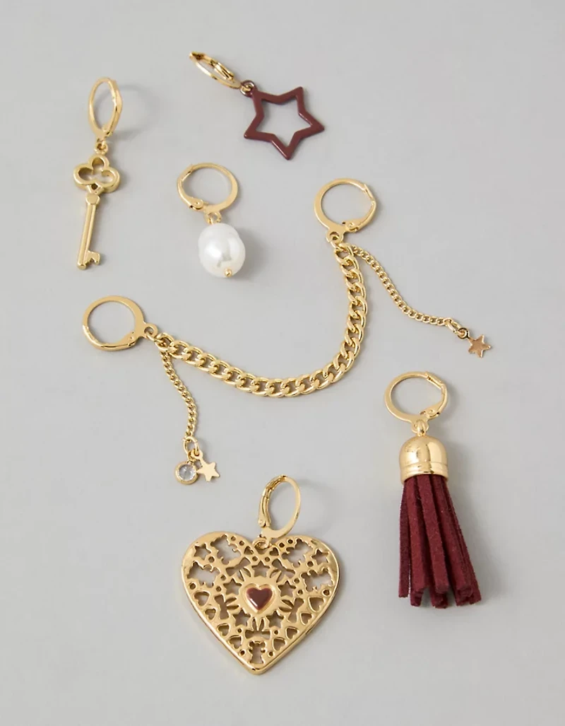 Emballage de six breloques de chaussures assorties AE