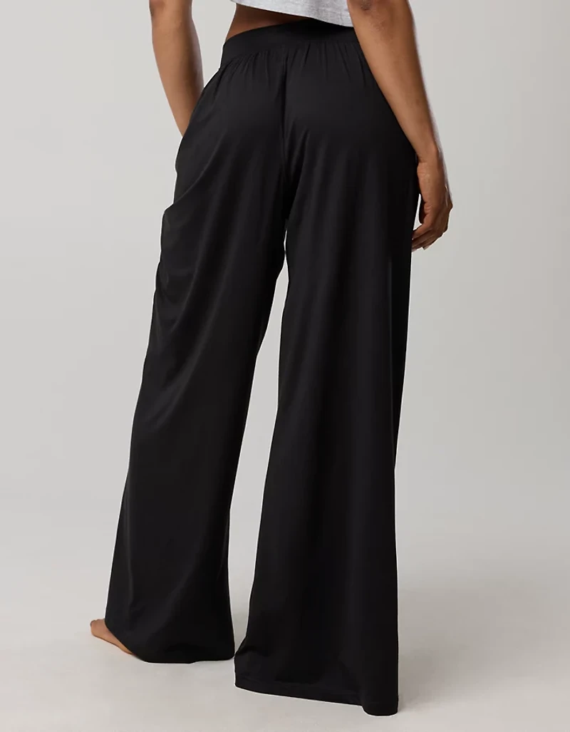 OFFLINE By Aerie The Hugger Go With Flow Super Wide Leg Pant