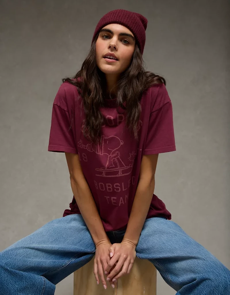 AE Snoopy Holiday Oversized Graphic T-Shirt