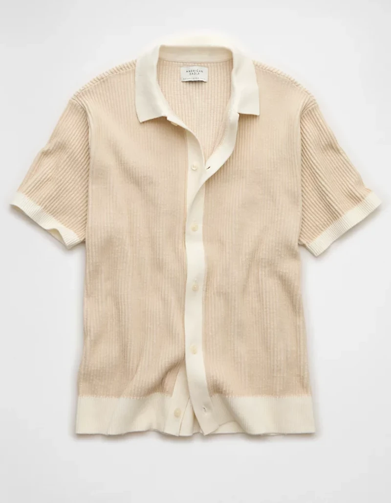 Polo en tricot boutonné et rayé AE