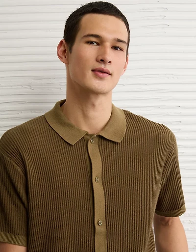 Polo en tricot boutonné et rayé AE
