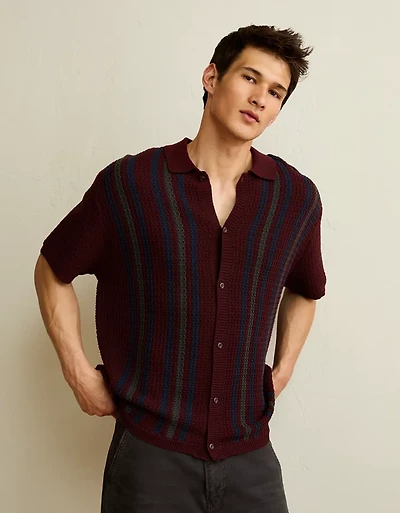 Polo en tricot boutonné et rayé AE