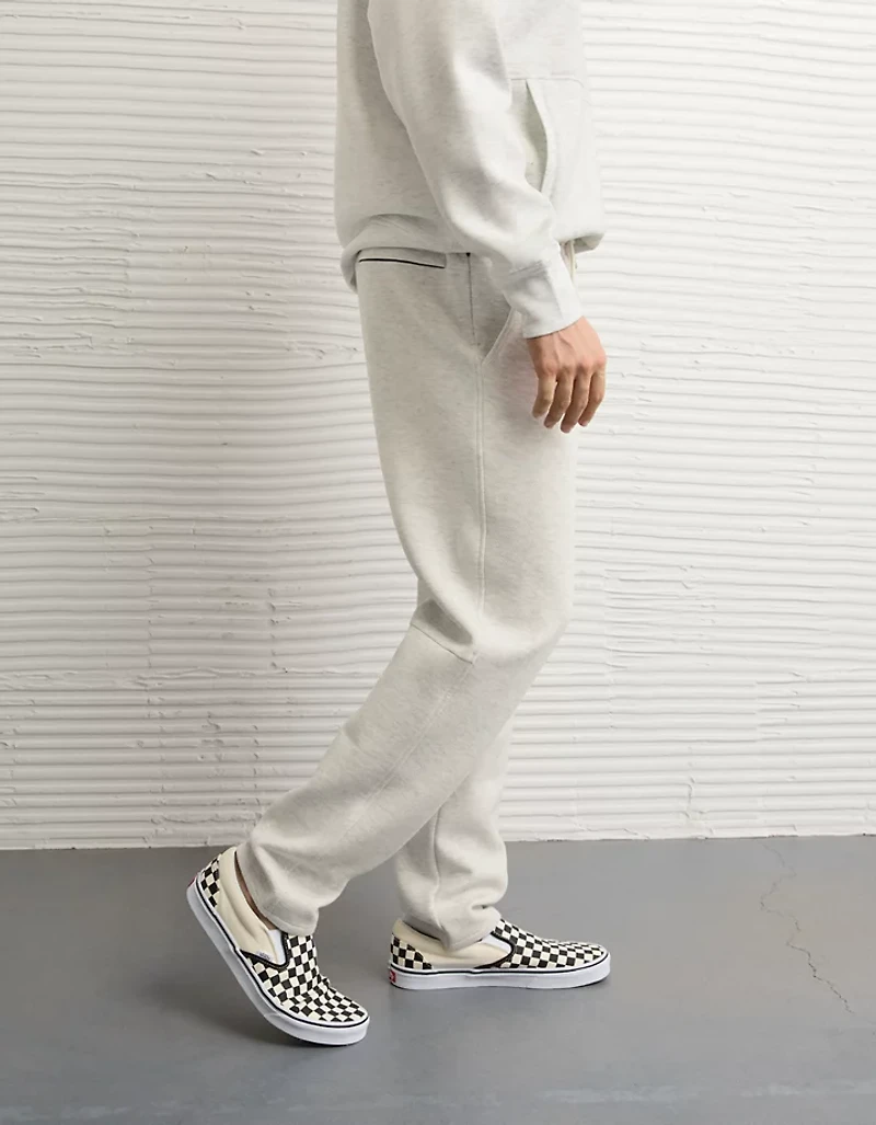 AE 24/7 Relaxed Open-Hem Pant