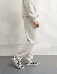 AE 24/7 Relaxed Open-Hem Pant