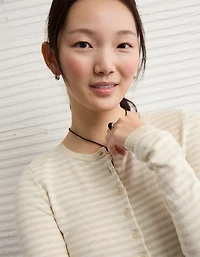 Cardigan boutonné à coupe ajustée classique AE