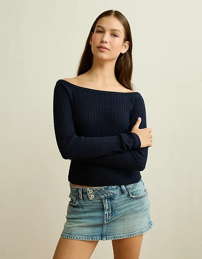 Chandail en tricot torsadé ajusté et à épaules dénudées AE