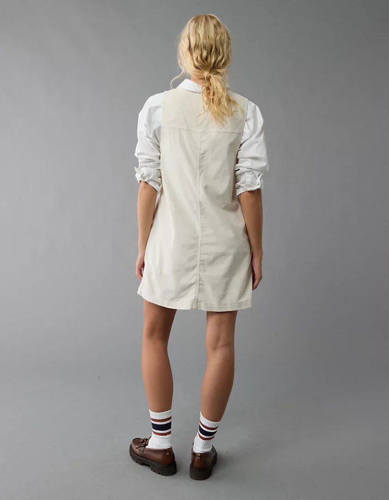Minirobe tablier en velours côtelé AE