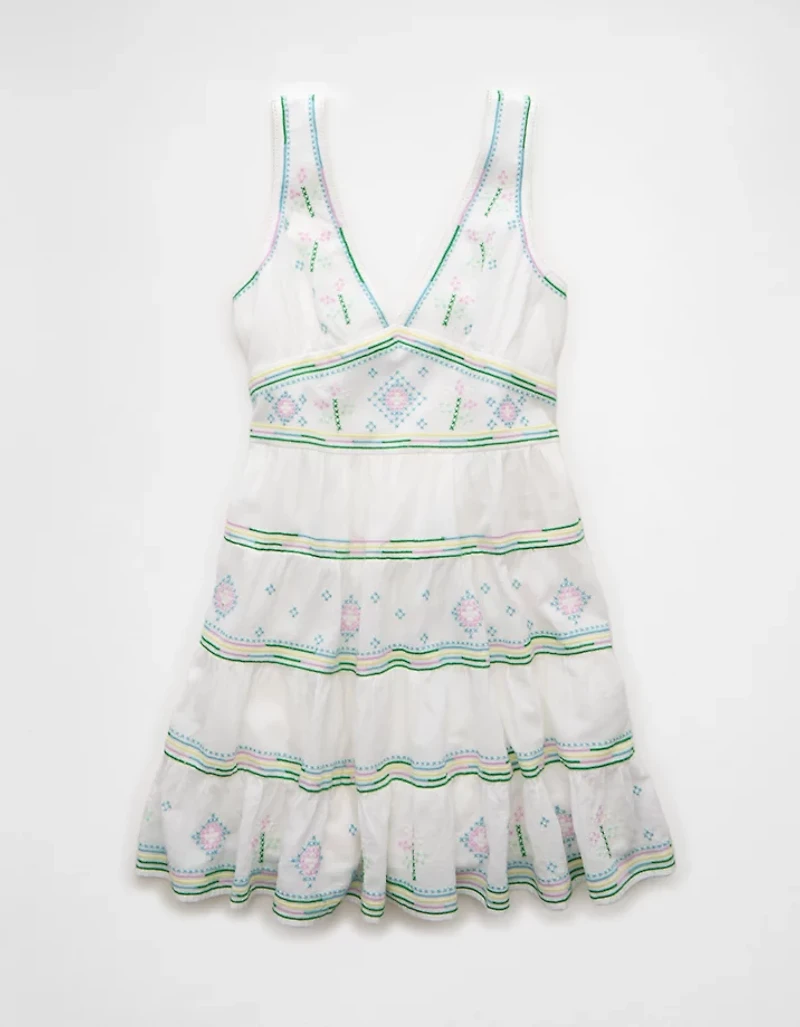 Minirobe brodée à encolure en V AE