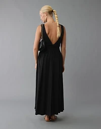 Robe mi-longue à fente et torsade au dos AE