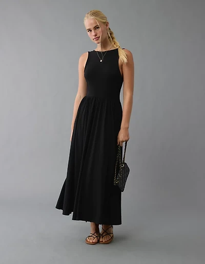 Robe mi-longue à fente et torsade au dos AE