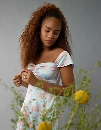 Robe longue à épaules dénudées et décolleté en cœur satin AE