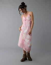 Robe à bretelles mi-longue avec encolure en V et volants AE