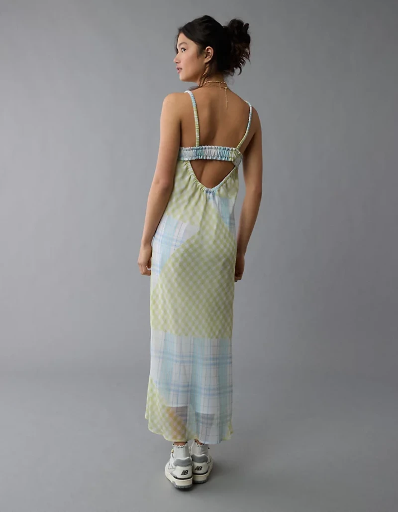 Robe à bretelles mi-longue avec encolure en V et volants AE