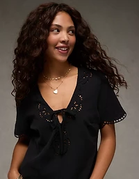 Robe fourreau brodée à encolure en V AE