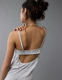 Robe à bretelles mi-longue avec encolure en V et volants AE