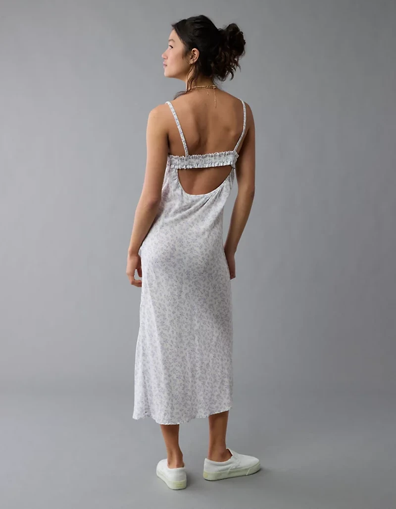 Robe à bretelles mi-longue avec encolure en V et volants AE