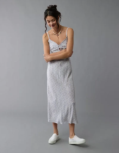 Robe à bretelles mi-longue avec encolure en V et volants AE