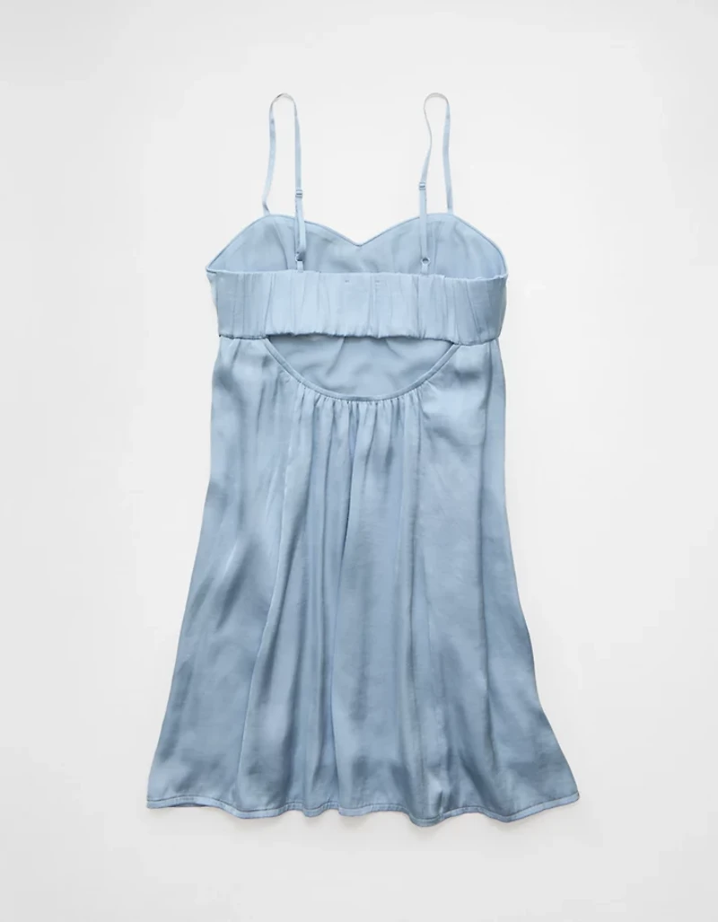 Minirobe à bretelles décolletée en cœur satin AE