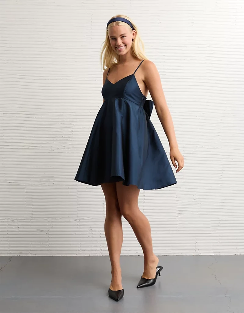 Minirobe nuisette avec boucle au dos AE