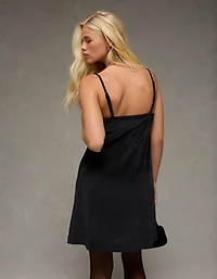 Minirobe en tricot de velours sans bretelles avec boucle à l’avant AE