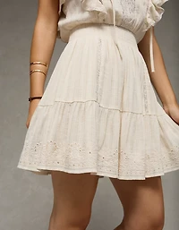 Minirobe avec encolure en V et volants AE